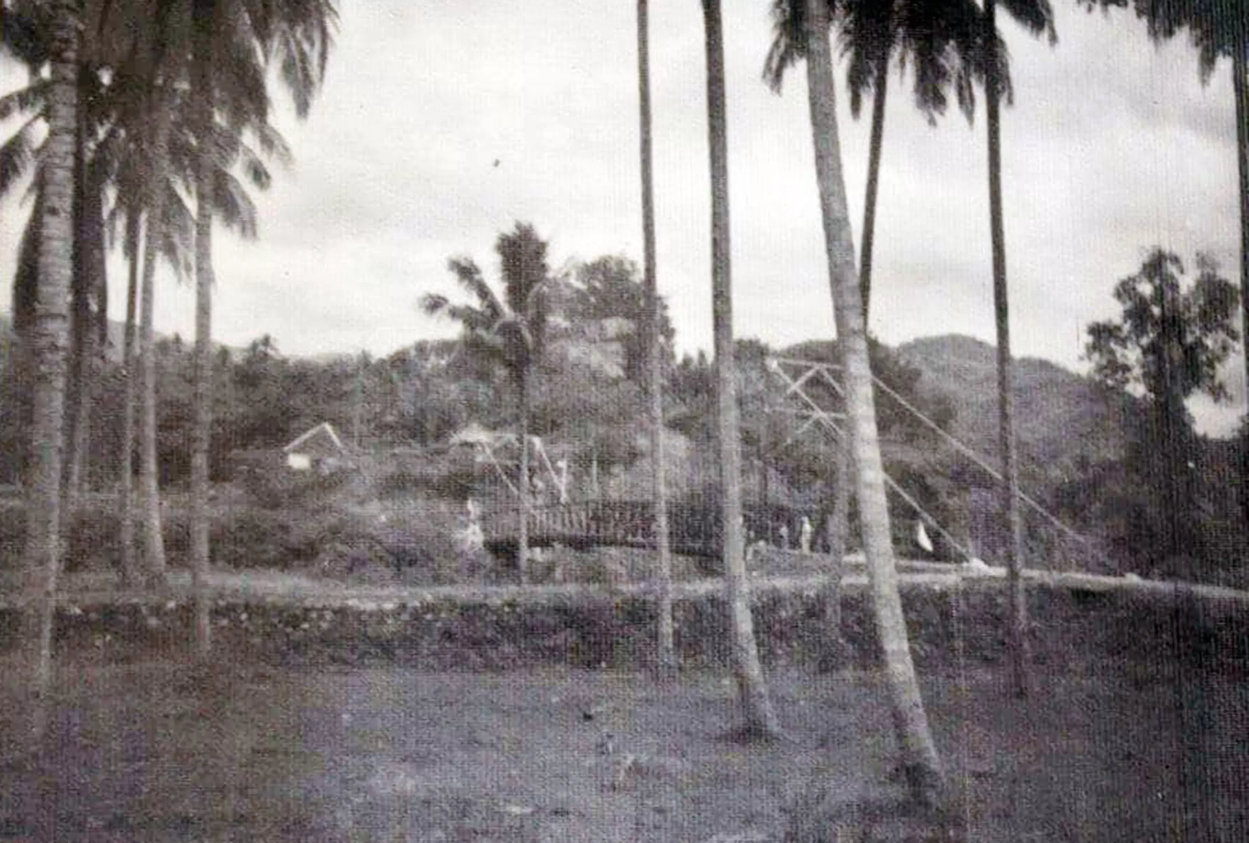 Jembatan merah tahun 1920.