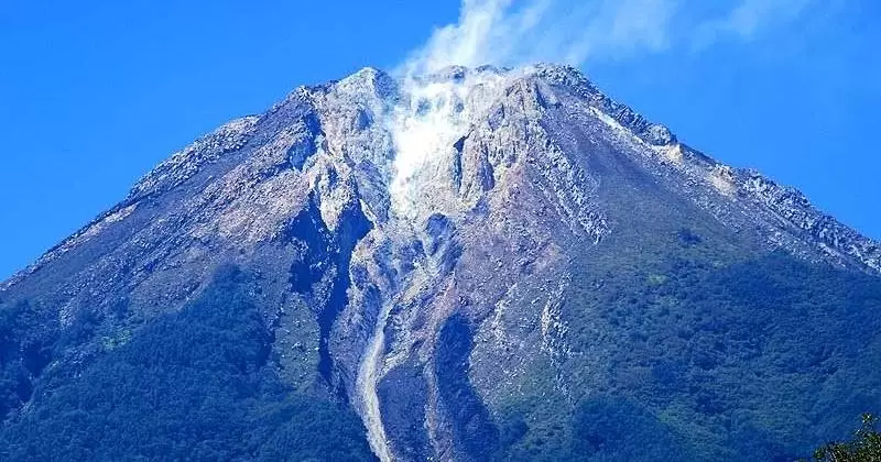 Gunung Ebulobo