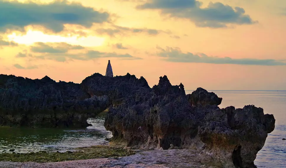 Pantai Tiang Bendera