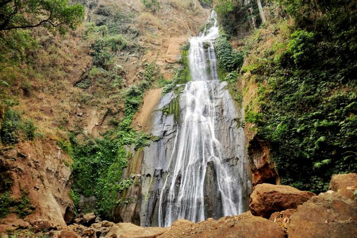 Air Terjun Mataru