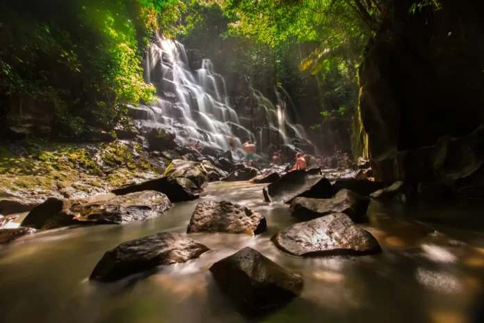 Air Terjun Kanto Lampo