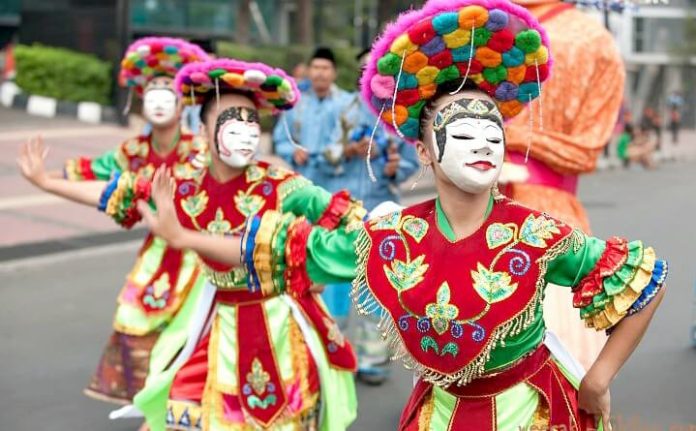 Tari Topeng Betawi & Tari Lenggang Nyai