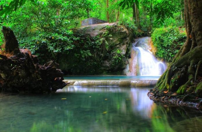 Air Terjun Tesbatan