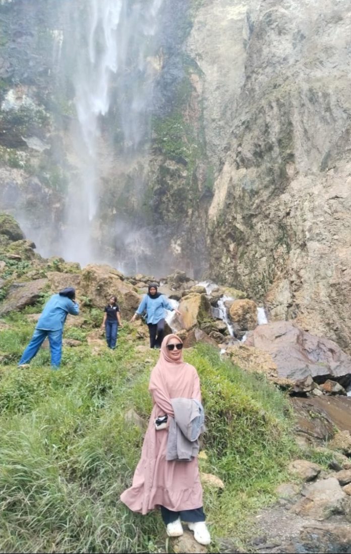 Air Terjun Waeroa